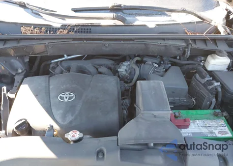 2018 Toyota Highlander Le z USA, uszkodzony, nr VIN 5TDBZRFH4JS820760